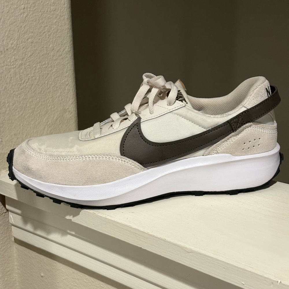Nike Waffle Debut DH9523-107 White/Phantom/Baroque Brown Women’s 10.5 - Picture 2 of 10